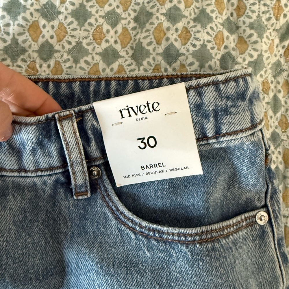 NWT Loft Rivete Mid Rise Barrel Jeans - Picture 7 of 7
